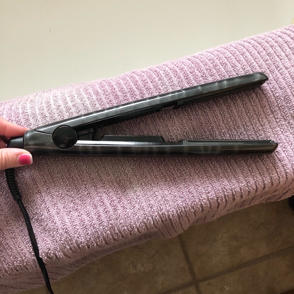 New Cricket Flat Iron